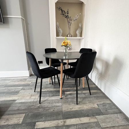 Premium 2Br Flat In The City Centre غلاسغو المظهر الخارجي الصورة